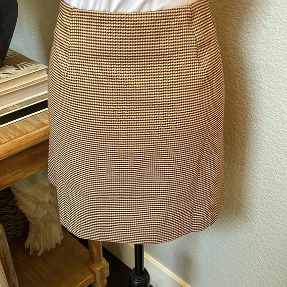 Lush Houndstooth Pleated A-Line Skirt Size Medium - Picture 5 of 7